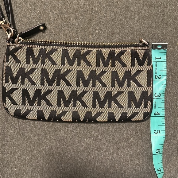 Michael Kors Wristlet - Picture 7 of 7